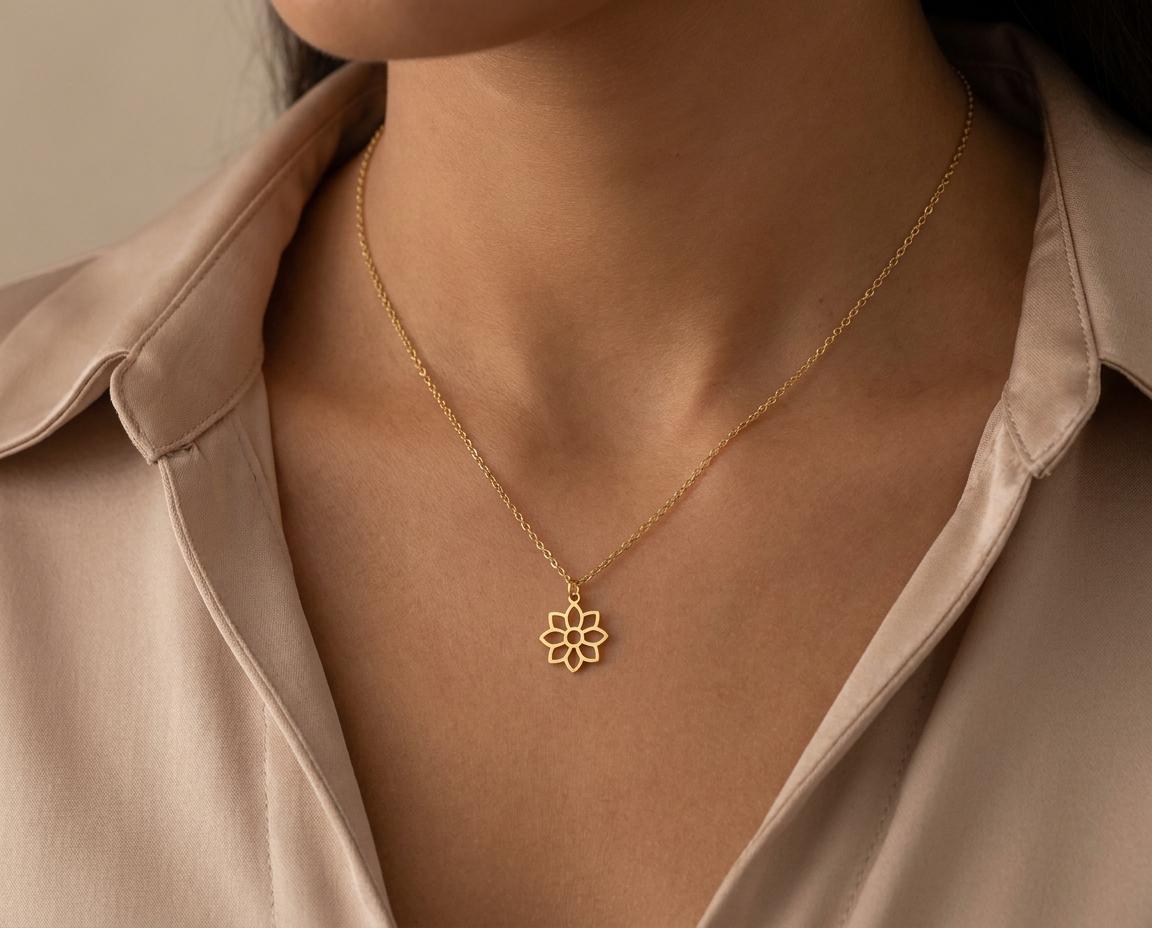 Daffodil Necklace: Sterling Silver Floral Pendant